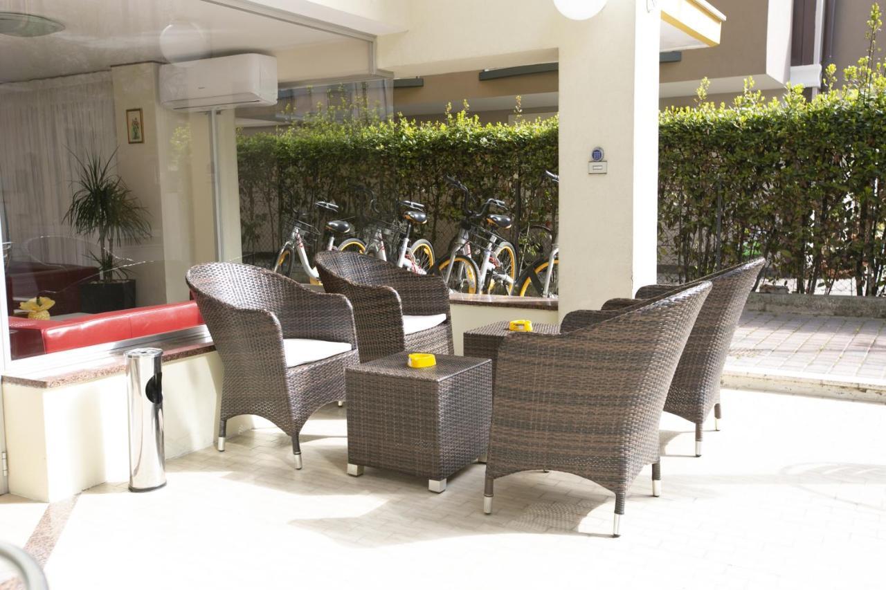 Hotel Ischia Rimini Exterior photo