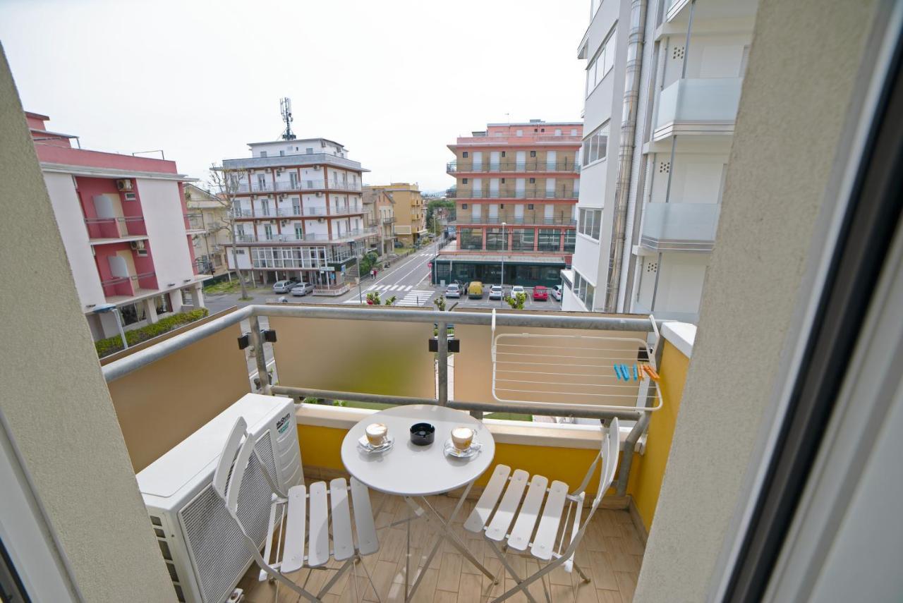 Hotel Ischia Rimini Exterior photo
